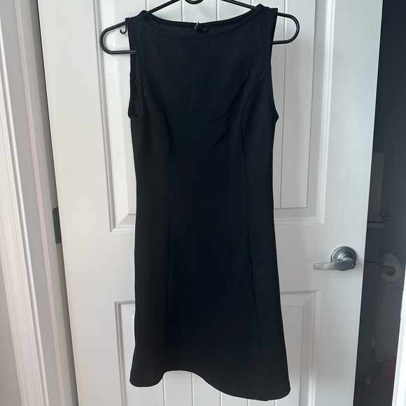 Elegant Black Mini Dress - Picture 1 of 4